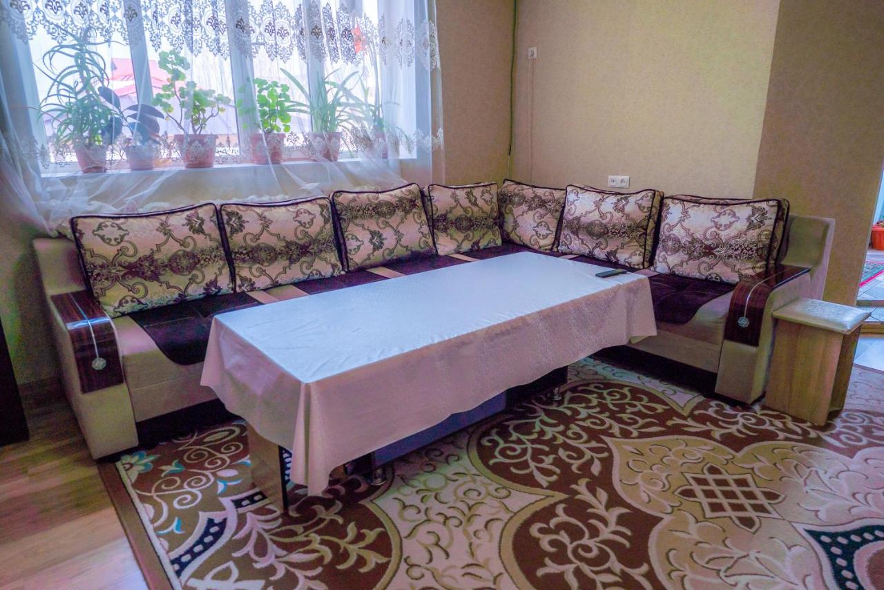 Guest House Etnodom Jalal-Abad Buitenkant foto