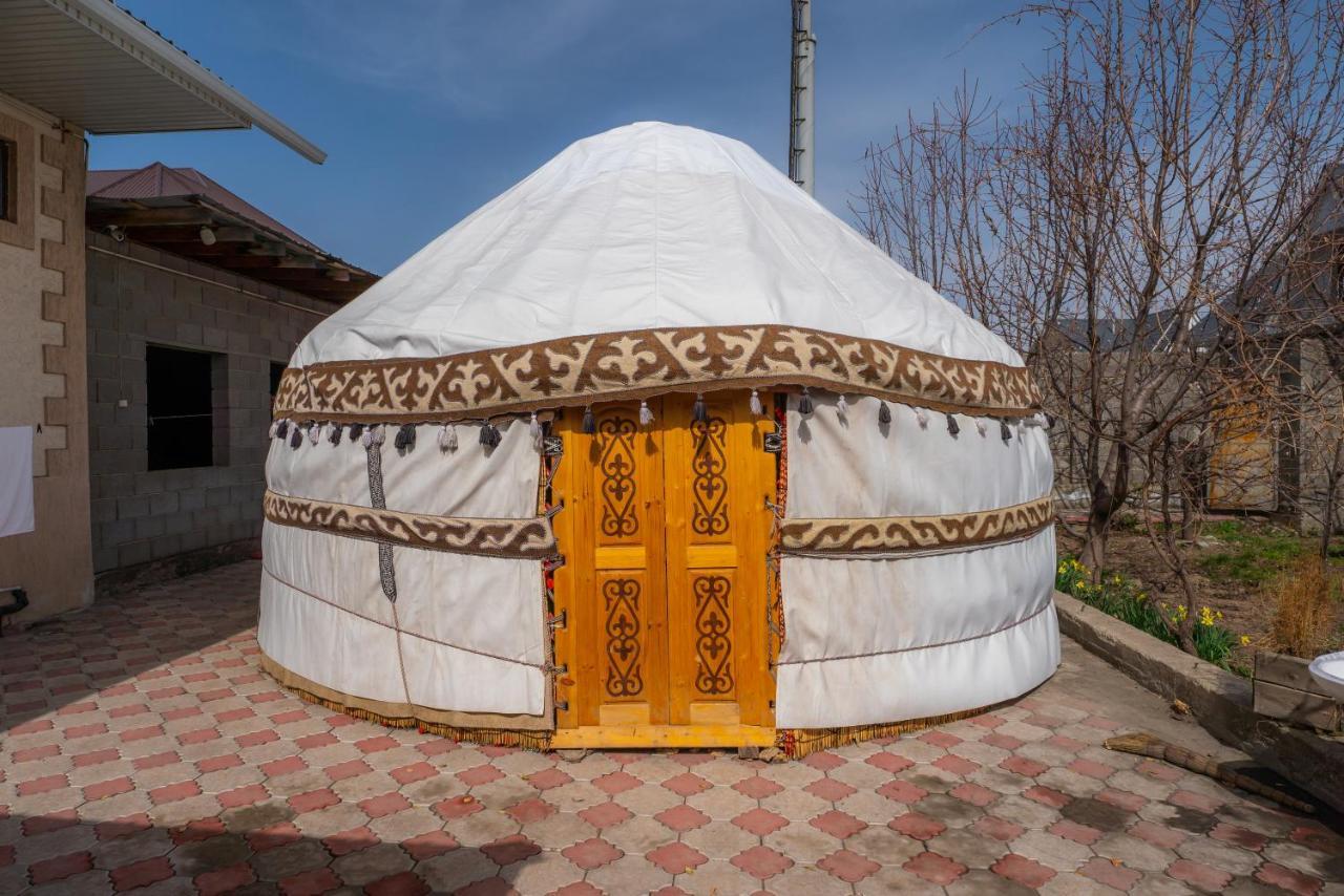 Guest House Etnodom Jalal-Abad Buitenkant foto